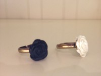 koperkleurige ringen met stoffen